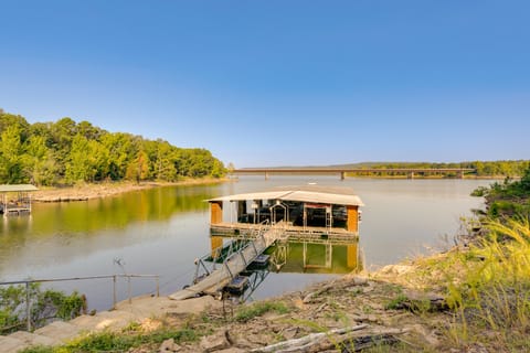 Private Boat Slip: Boater's Haven in Greers Ferry! House in Greers Ferry Lake