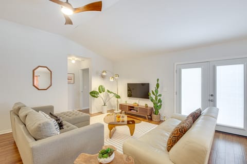 3 Mi to Escambia Bay: Home w/ Deck & Private Yard! House in Alabama