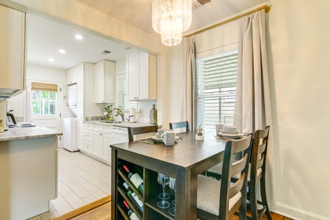 Updated Suburban Retreat: 8 Mi to Dtwn Memphis! House in Memphis