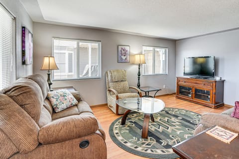 Pool, Hot Tub & Tennis Courts: Yuma Home Near Dtwn House in Yuma