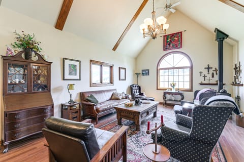 'Wagon Wheel Hideaway' Near Fishing in Creede! House in Colorado