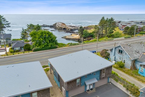 Steps to Pirate Cove: Oregon Coast Condo w/ View Apartment in Depoe Bay