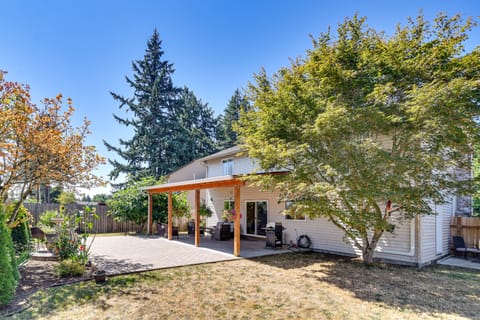 Private Outdoor Space 9 Mi to Downtown Vancouver! House in Vancouver