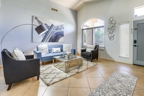 Spacious Family Home w/ Yard Near Arizona Mills! House in Tempe