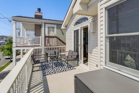 2 Blocks to Beach Access: Ocean City Adventure! Apartment in Ocean City