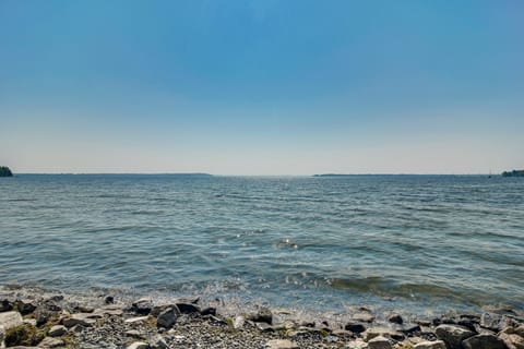 Grill Out, Play Pool: Huge Home on Lake Champlain! House in Lake Champlain