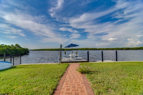 Sunsets, Tight Lines & Dock: Riverfront Ruskin Gem House in Ruskin