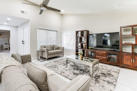 Mesa Oasis w/ Diving Pool By Spring Training, Dtwn House in Dobson Ranch