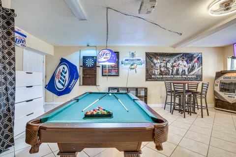 13 Mi to Downtown El Paso: Home w/ Game Room & Bar Apartment in Ciudad Juarez