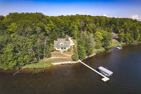 Group Getaway on Hamlin Lake: Fire Pit & Dock! House in Hamlin Lake