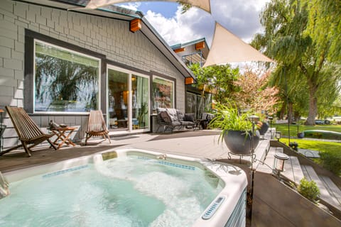 Hot Tub, Deck & Mtn Views: Nine Mile Falls Duplex House in Washington