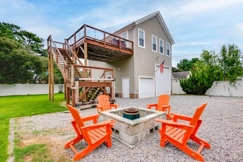 Walk to East Beach: Apt w/ Outdoor Space Apartment in Norfolk