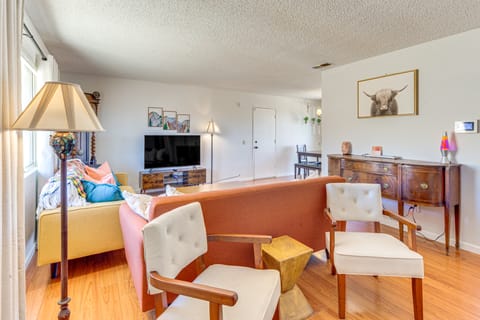 6 Mi to Joshua Tree NP! Mtn-View Gem w/ Game Room House in Joshua Tree