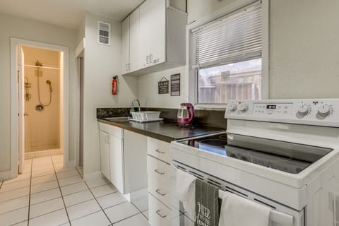 Suburban Home By Arthur Storey Park & HCA Houston! Apartment in Houston