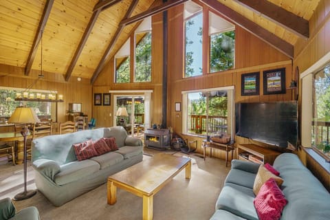 Walk to Fly-In Lake: Blue Lake Springs Cabin! House in Arnold