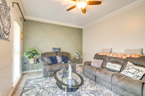 Residential Cul-De-Sac: Suburban Memphis Hideaway! House in Cordova