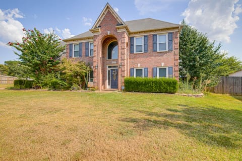 Residential Cul-De-Sac: Suburban Memphis Hideaway! House in Cordova