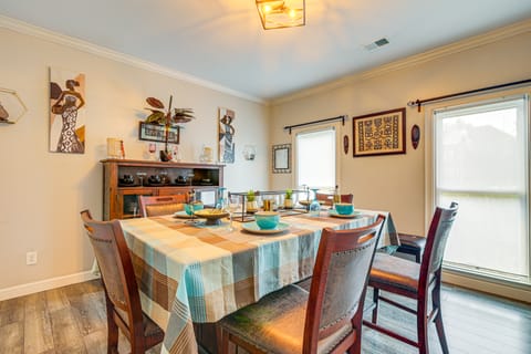 Residential Cul-De-Sac: Suburban Memphis Hideaway! House in Cordova