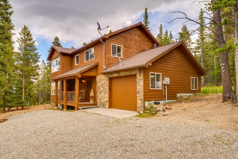 Hot Tub + Game Room: Fairplay Cabin Near Hiking House in Park County