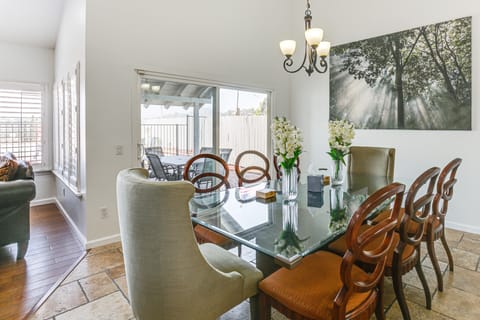 Spacious Getaway w/ Pool & Spa in La Mesa! House in Casa De Oro-Mount