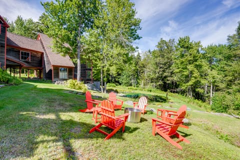 10 Mi to Mt Snow! Grand Estate Built to Entertain House in Wilmington