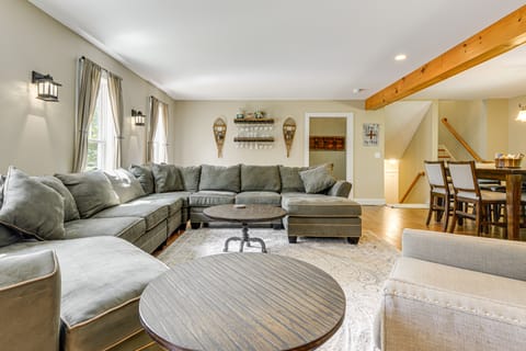 6 Mi to Mt Snow Grand Summit Resort: Spacious Home House in Wilmington