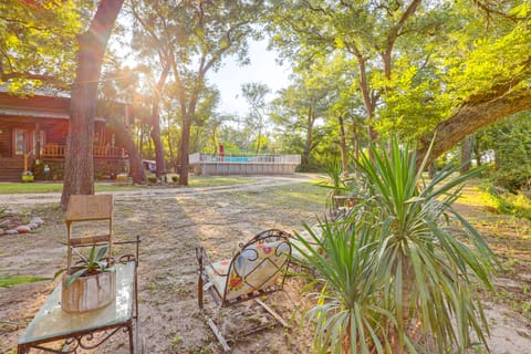 Private Pool: Fun Riverfront Retreat in Hamilton! House in Rio Grande