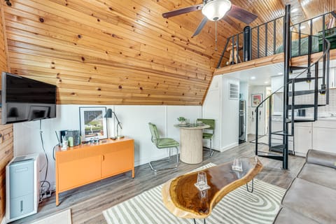 Cozy Cabin w/ Deck & Boat Launch Access in Lampe! House in Table Rock Lake