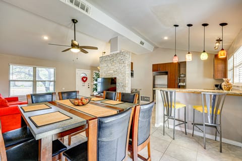 Large Yard: Home 9 Mi to San Antonio River Walk House in San Antonio