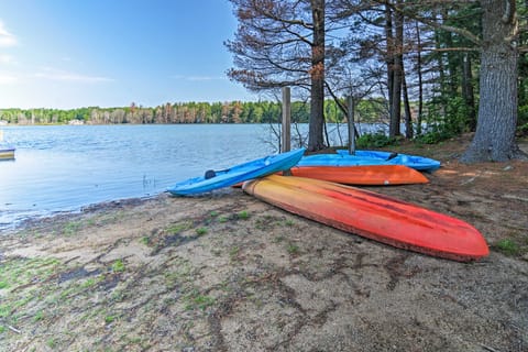 Lake Access Cabin w/ Deck, Fire Pit & Grill! House in Michigan