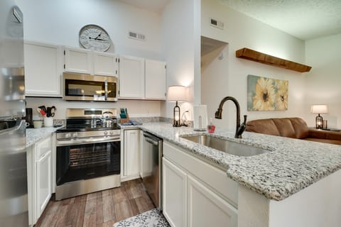 Table Rock Lake Condo 3 Mi to Boat Ramp! Apartment in Table Rock Lake