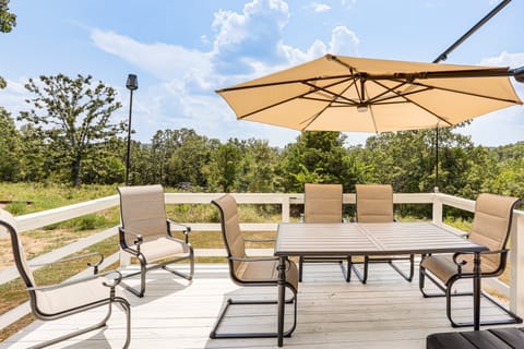 Relaxing Outdoor Spaces: Quiet Wooded Gem in Hardy House in Current River
