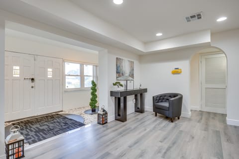 Easy World Cup Getaway < 3 Mi to Hard Rock Stadium House in Miami Gardens