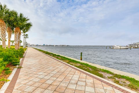 Manatee River Views: Palmetto Paradise w/ Fire Pit Apartment in Palmetto