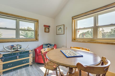 Montana Mountain Getaway: Deck & Amazing Views House in Idaho