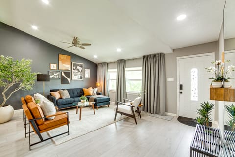 Spacious Family Home, 5 Mi to Galleria Dallas! House in Farmers Branch