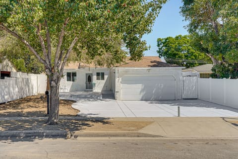 Between LA & Orange County: Quiet Getaway w/ Patio House in Downey