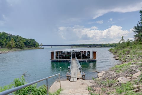 Greers Ferry Lake Access: Cabin w/ Boat Slip! House in Greers Ferry Lake