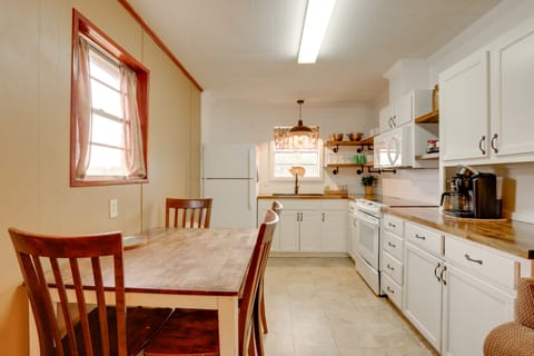 Bring Your Boat! Greers Ferry Lake Home w/ Slip House in Greers Ferry Lake