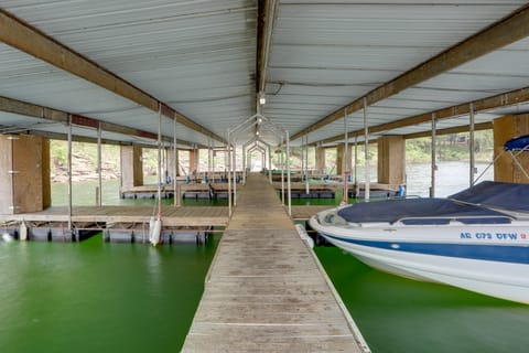 Bring Your Boat! Greers Ferry Lake Home w/ Slip House in Greers Ferry Lake
