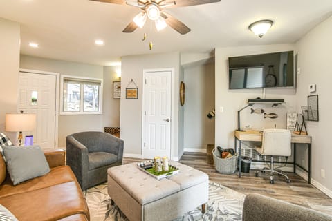 Table Rock Lake Retreat: Steps to Water & Pools! Apartment in Kimberling City