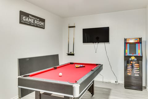 South OKC Home w/ Hot Tub-Game Room: 18 Mi to OU! House in Oklahoma City
