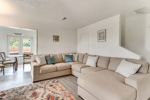 South OKC Home w/ Hot Tub-Game Room: 18 Mi to OU! House in Oklahoma City