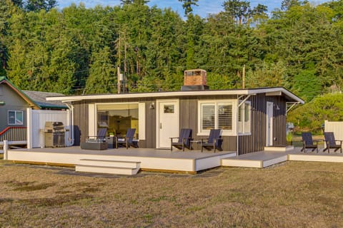 Beach Access, Deck: Waterfront Whidbey Island Home House in Greenbank
