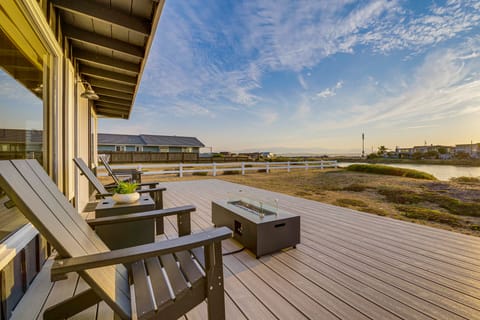 Beach Access, Deck: Waterfront Whidbey Island Home House in Greenbank