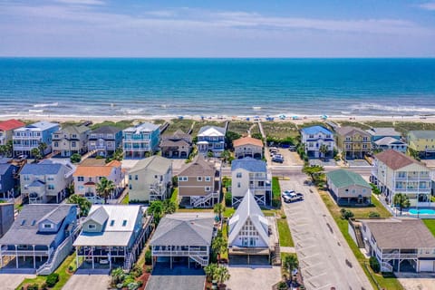 Unique A-Frame Beach House: 'The Beacon at OIB' House in Ocean Isle Beach