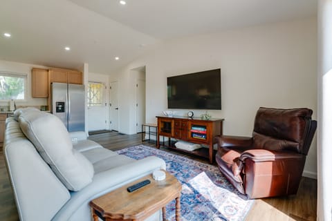 Quiet Home w/ Yard: 2 Mi to Mall & Sparks Marina! House in Sparks