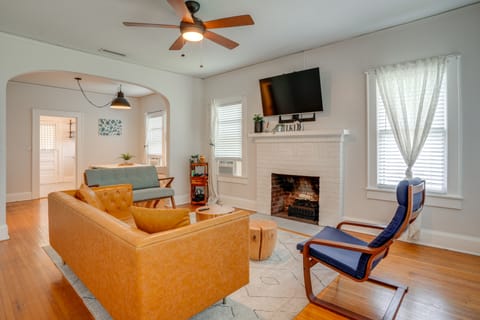 Home w/ Private Yard < 2 Mi to Hollis Garden! House in Lakeland