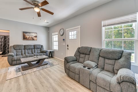 2 Mi to Marina & Lake Cumberland! Newly Built Home House in Lake Cumberland