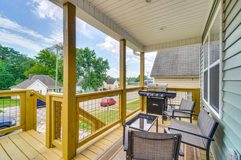2 Mi to UT: Modern Retreat w/ Covered Porch House in Knoxville